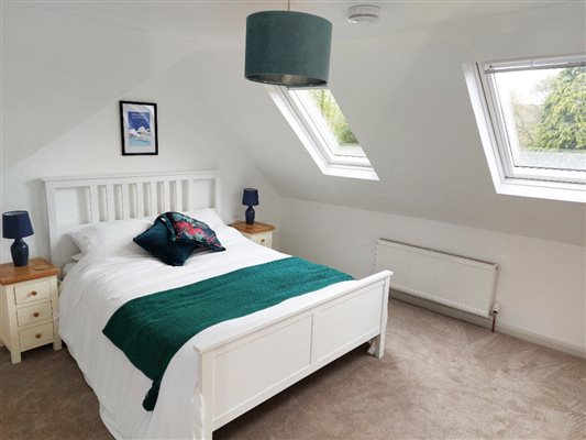 Cider Barn master kingsize bedroom